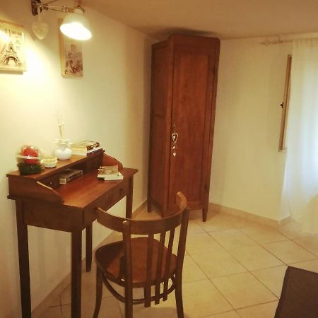 Oneiro Bed And Relax Appartement Benevento Buitenkant foto
