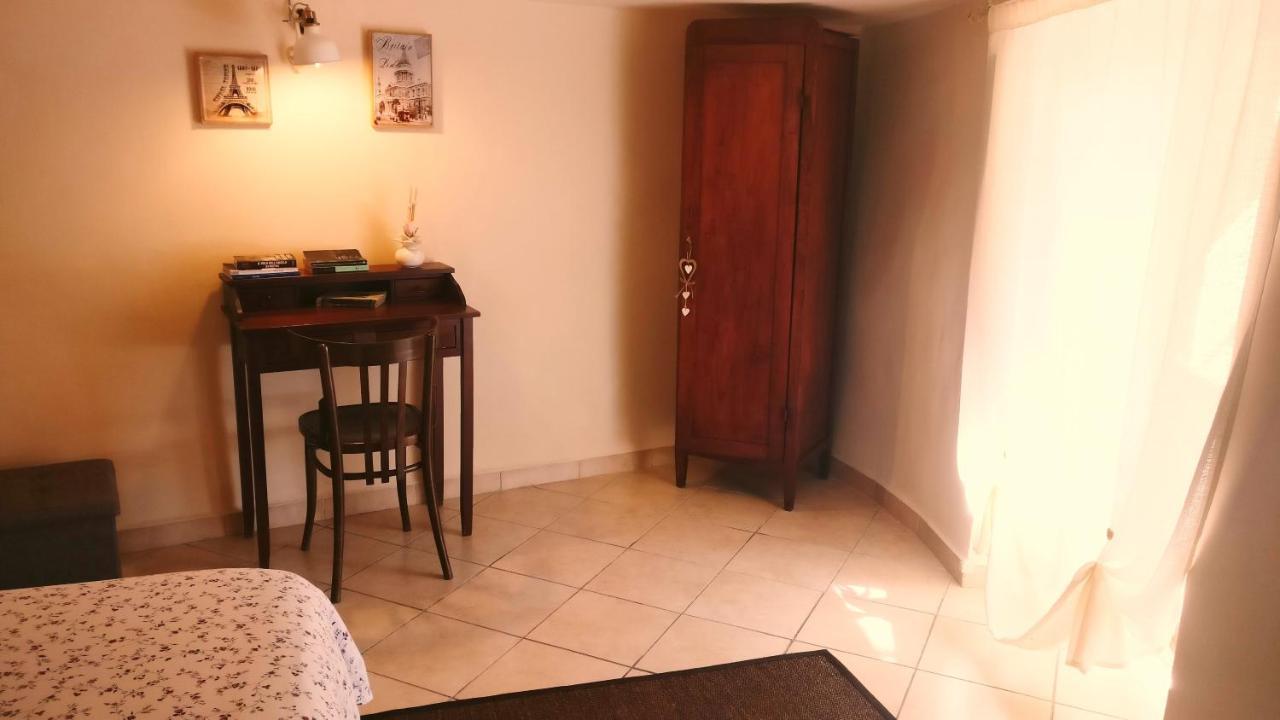 Oneiro Bed And Relax Appartement Benevento Buitenkant foto