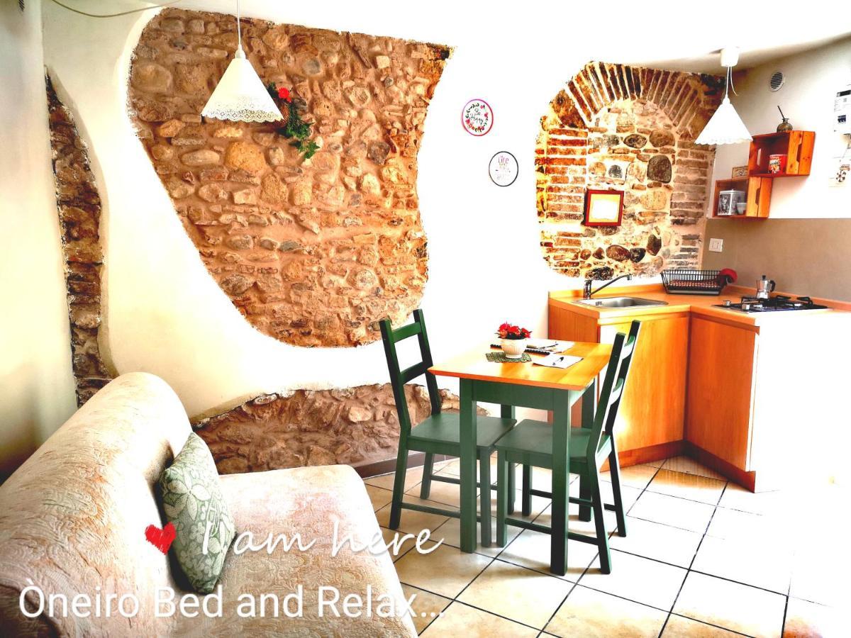 Oneiro Bed And Relax Appartement Benevento Buitenkant foto