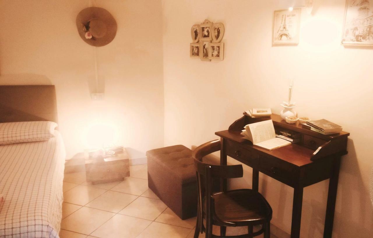 Oneiro Bed And Relax Appartement Benevento Buitenkant foto